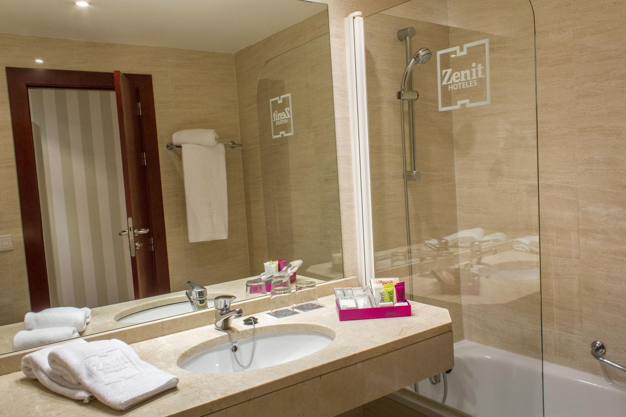 Zenit Logrono Otel Dış mekan fotoğraf
